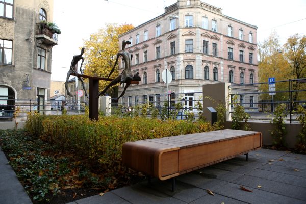 A small front garden has been created in the Miera Street front yard, designed as a representative space with greenery, which is complemented by functionally necessary landscaping elements. The historical facade of the building harmonizes in combination with the greenery structure and modern pavement materials. In the courtyard, where a new facade is being created […]