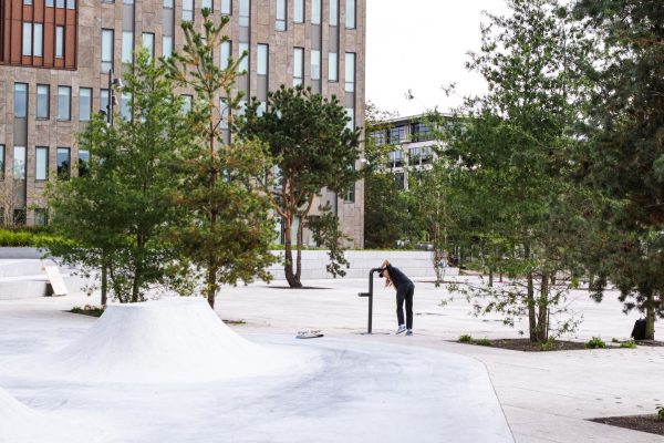 The NIKE EMEA headquarters campus, located in the heart of the Arena business park in Hilversum, is being transformed into a work and experience campus for NIKE athletes (employees) and visitors alike. The public space plays a crucial role in this. Inspired by the rich nature of the Utrechtse Heuvelrug, the campus is being developed [&hellip;]