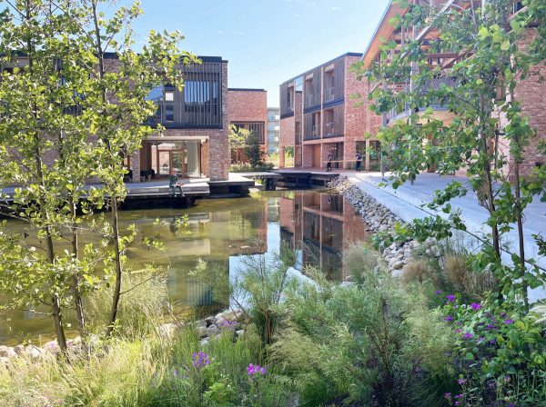 The Crafts College in Horsens, Denmark brings together landscape and building architecture in a unified structure where spatial organisation, materiality, hydrology and social life are closely intertwined. The housing complex is located on DSB’s (Danish State Railways’) former freight rail grounds and is anchored in the area’s industrial history with clear references to its structures [&hellip;]